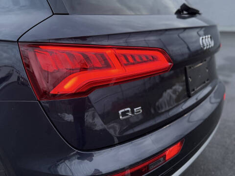 2020 Audi Q5 quattro Premium Plus 45 TFSI