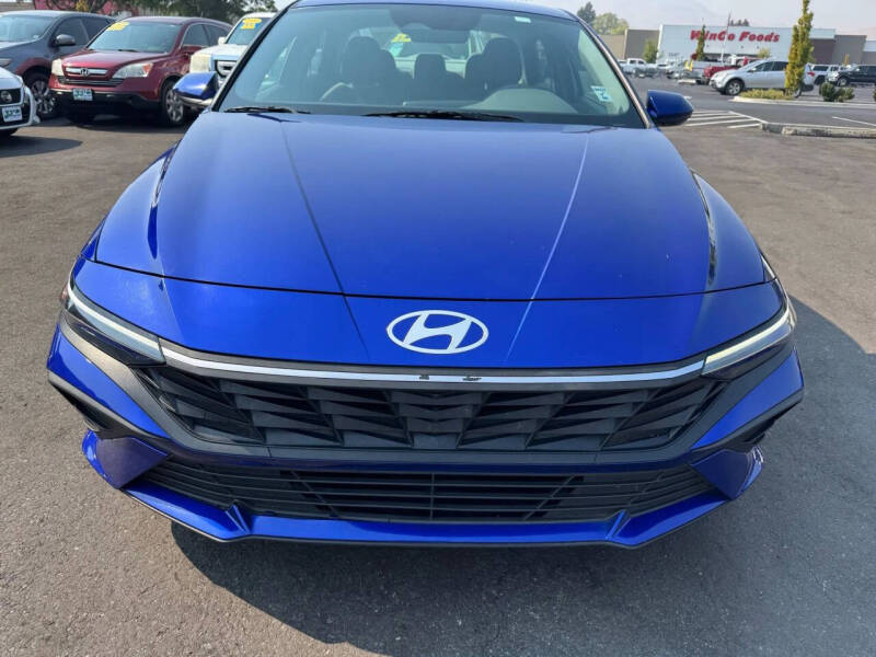 2024 Hyundai Elantra SEL