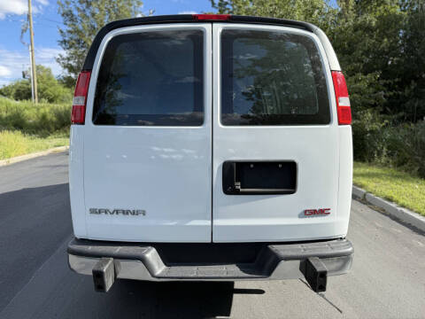 2023 GMC Savana 2500