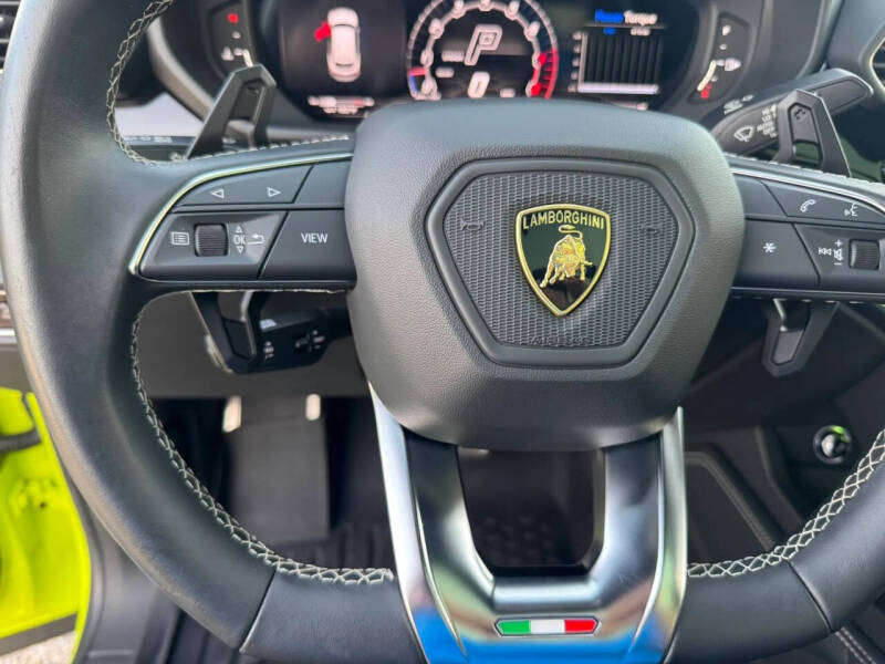 2022 Lamborghini Urus