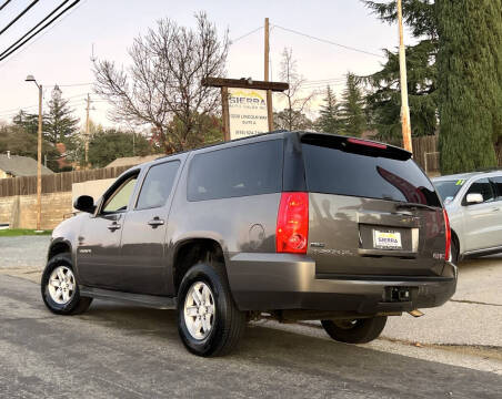 2011 GMC Yukon XL SLE