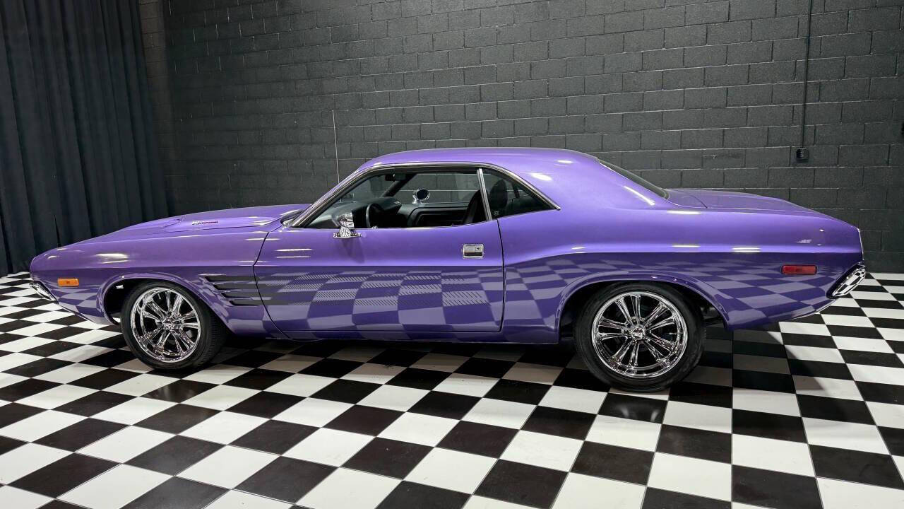 1972 Dodge Challenger 27