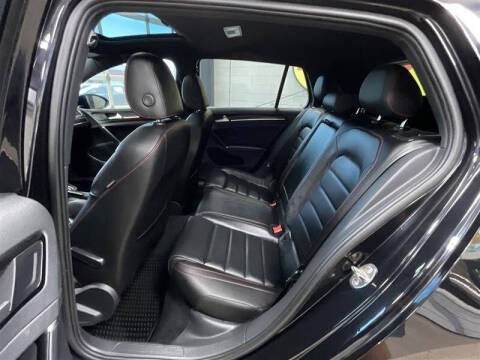 2017 Volkswagen Golf GTI SE