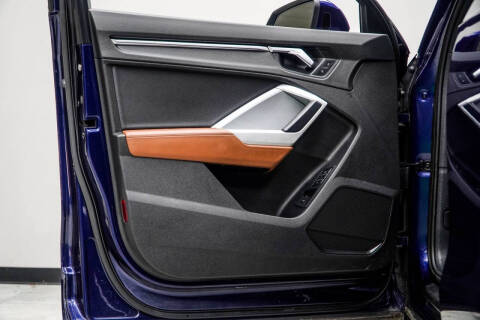 2022 Audi Q3 quattro Premium 40 TFSI