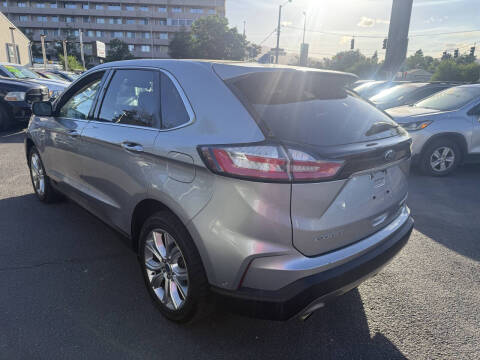 2020 Ford Edge Titanium