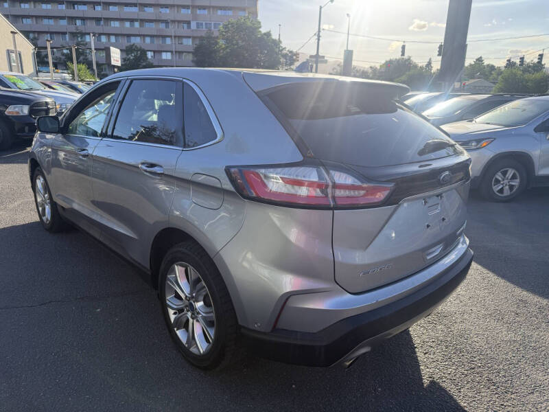 2020 Ford Edge Titanium