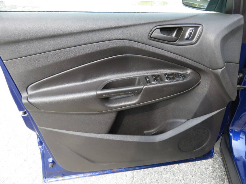 2016 Ford Escape S