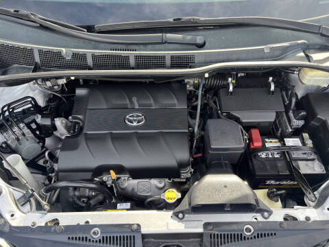 2016 Toyota Sienna SE Premium 8-Passenger