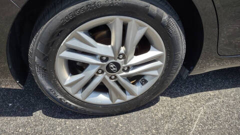 2019 Hyundai Elantra SEL