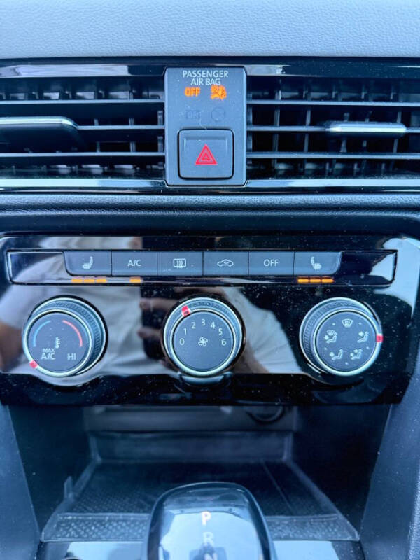 2023 Volkswagen Taos SE 4Motion