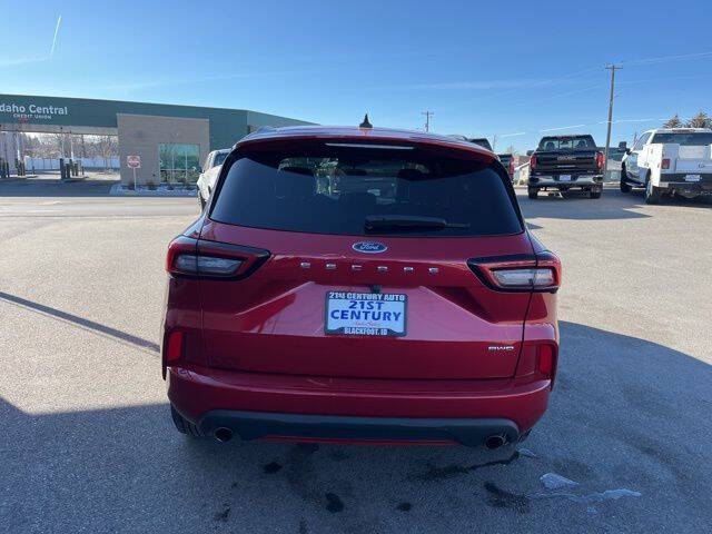 2024 Ford Escape ST-Line