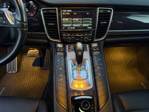 2015 Porsche Panamera