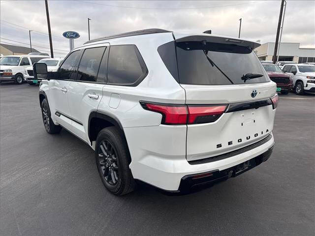 2023 Toyota Sequoia SR5