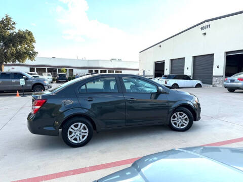 2017 Chevrolet Sonic LS Manual