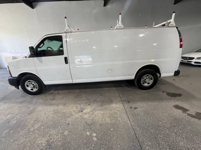 2017 Chevrolet Express 2500