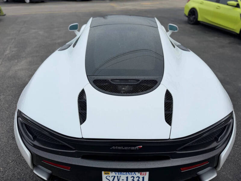 2017 McLaren 570GT