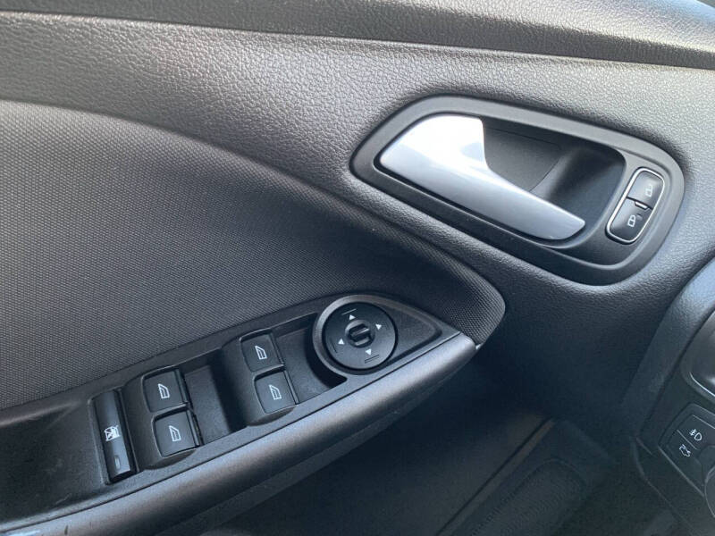 2018 Ford Focus SEL - Photo 11