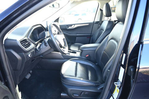 2021 Ford Escape Hybrid Titanium