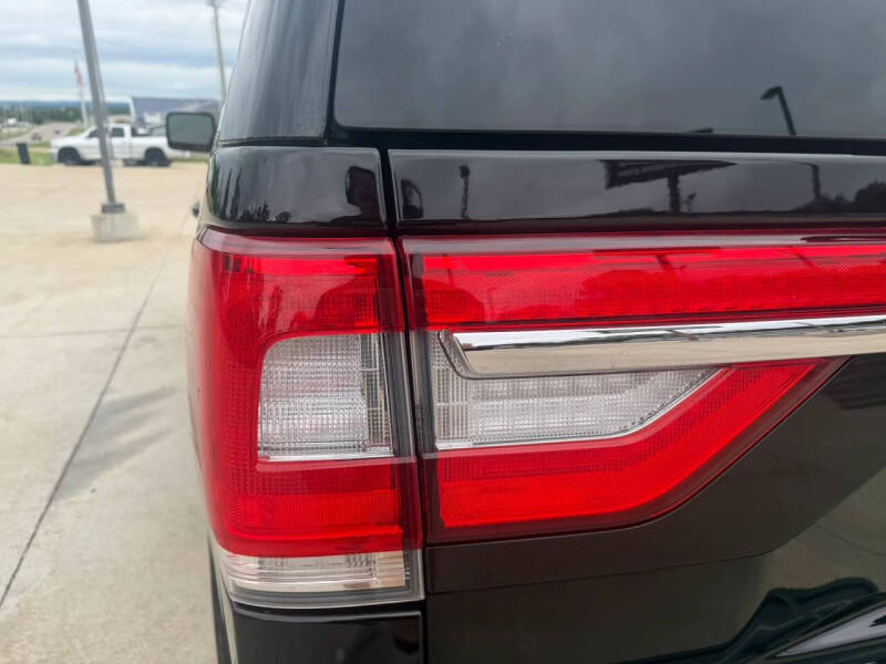 2016 Lincoln Navigator Select