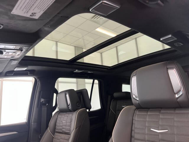 2025 Cadillac Escalade-V