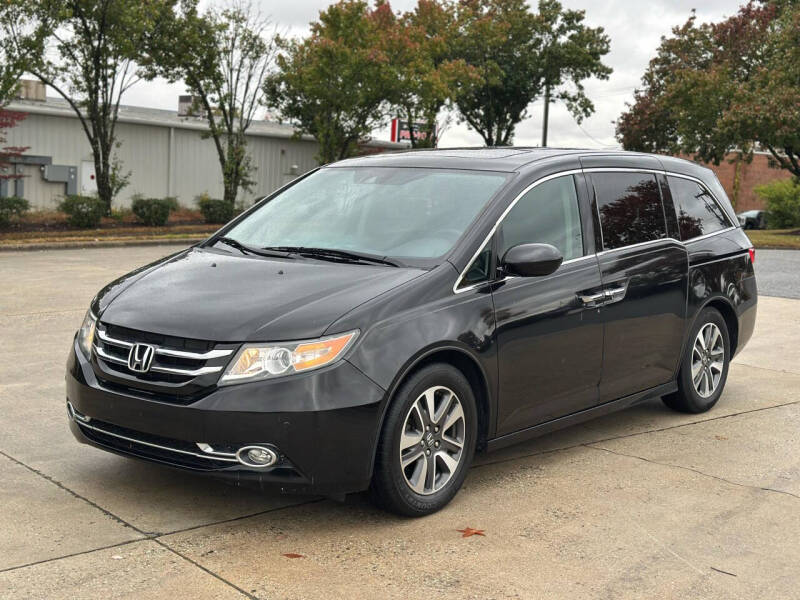 2015 Honda Odyssey Touring Elite's photo