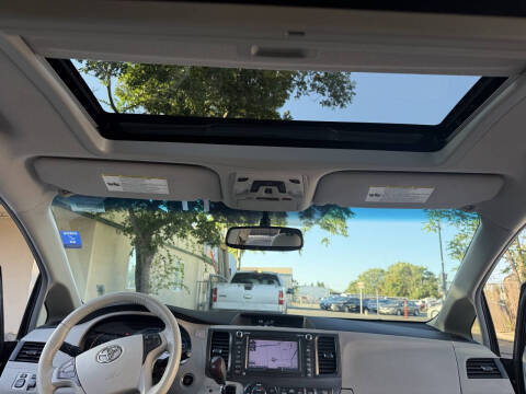 2011 Toyota Sienna XLE 8-Passenger