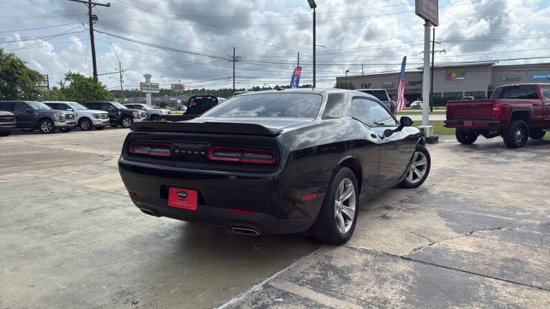 2020 Dodge Challenger SXT