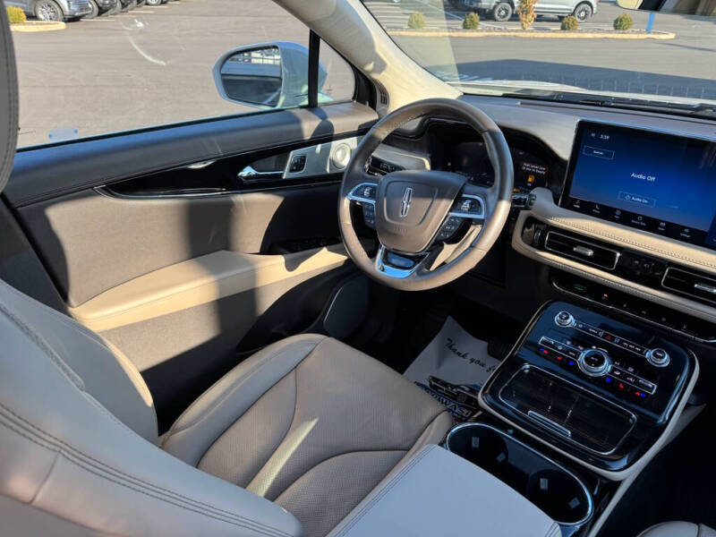 2023 Lincoln Nautilus Reserve