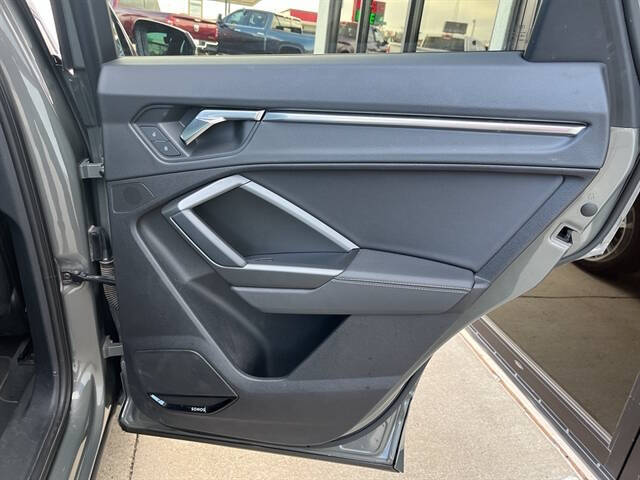 2022 Audi Q3 quattro S line Prem Plus 45 TFSI