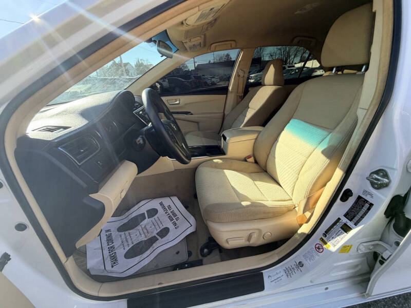 2017 Toyota Camry LE