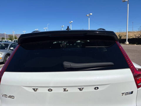 2019 Volvo XC40 T5 R-Design