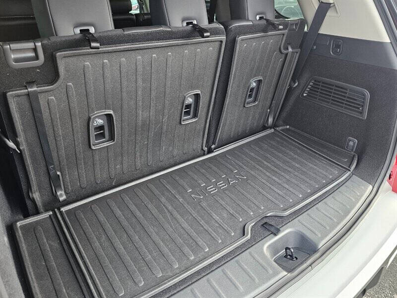 2025 Nissan Pathfinder Platinum