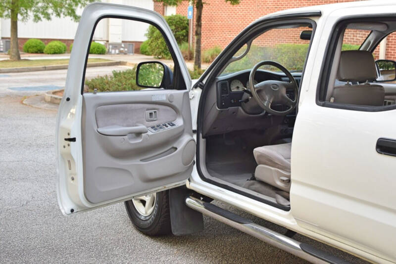 2003 Toyota Tacoma Base photo 37