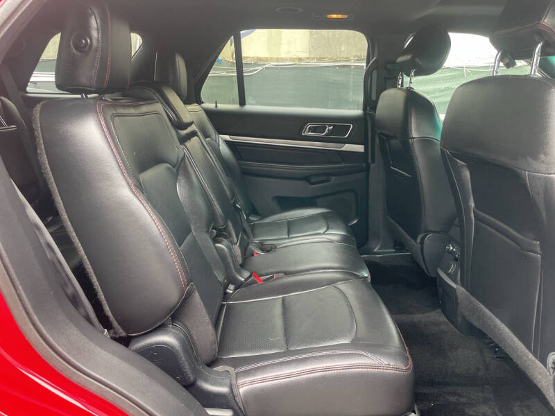 2017 Ford Explorer Sport