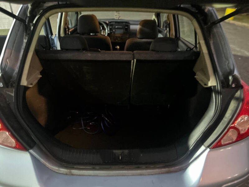 2009 Nissan Versa 1.8 SL