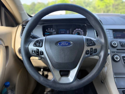 2016 Ford Taurus SE