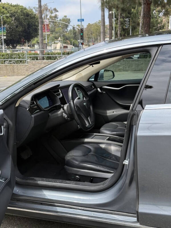 2014 Tesla Model S 85