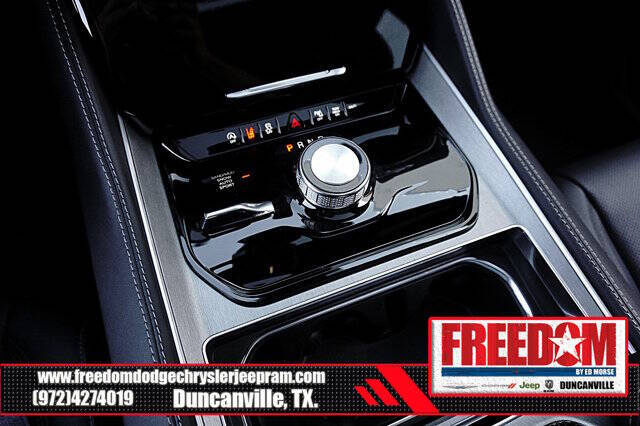 2025 Jeep Wagoneer Carbide