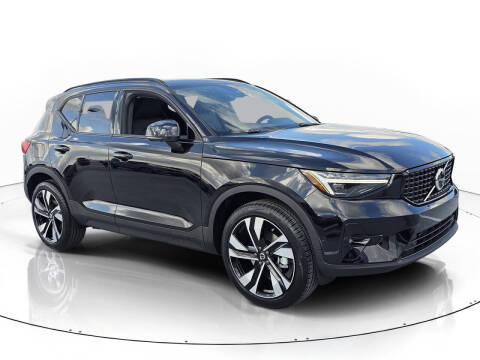 2026 Volvo XC40 B5 Plus