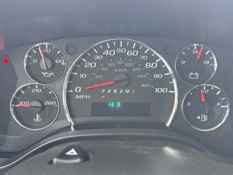 2025 Chevrolet Express LS 3500