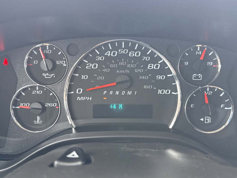 2025 Chevrolet Express LS 3500