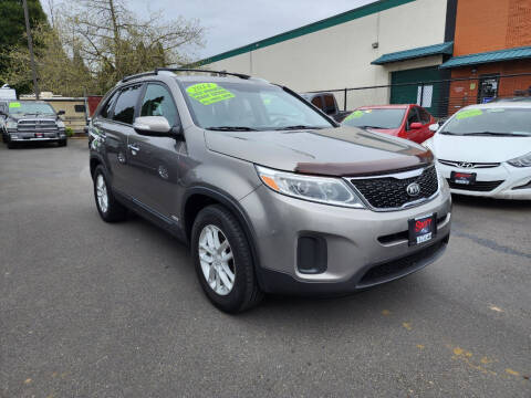 2014 Kia Sorento for sale at SWIFT AUTO SALES INC in Salem OR