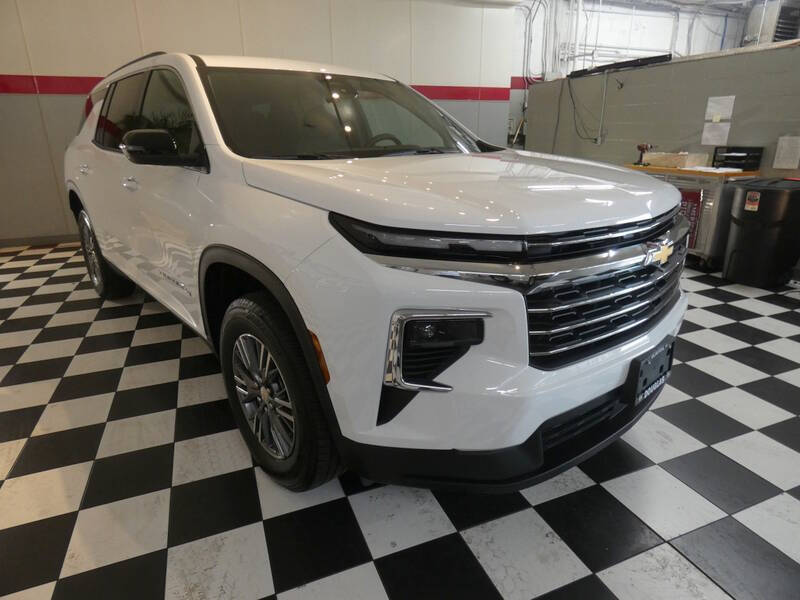 2025 Chevrolet Traverse LT