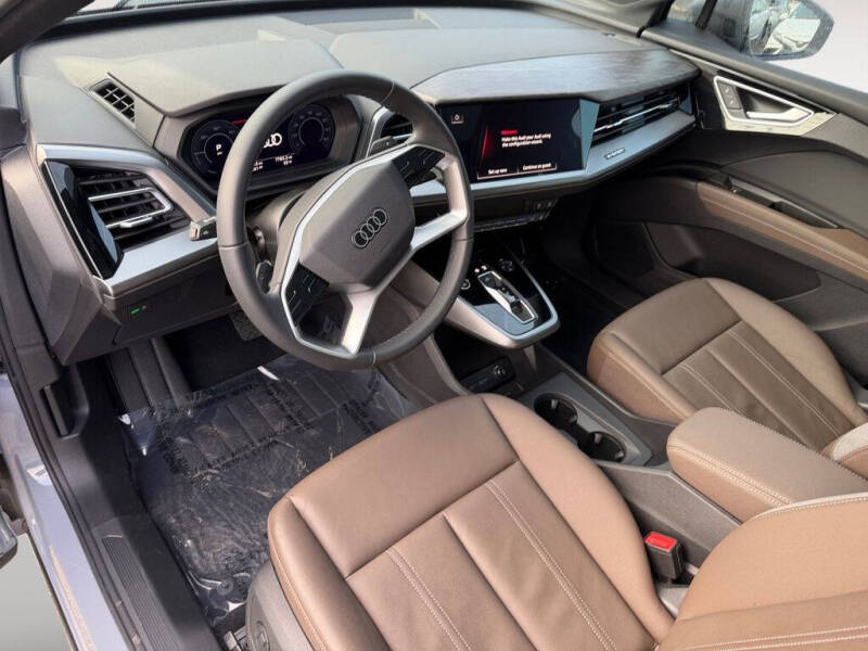 2024 Audi Q4 e-tron Premium 40