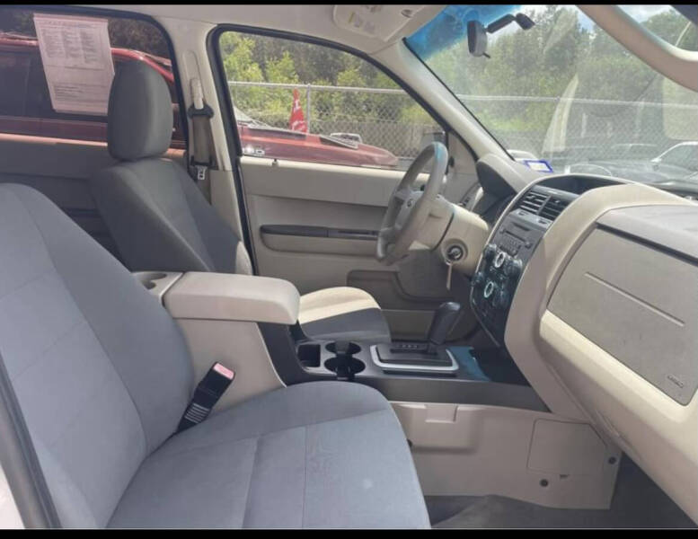2009 Ford Escape XLS