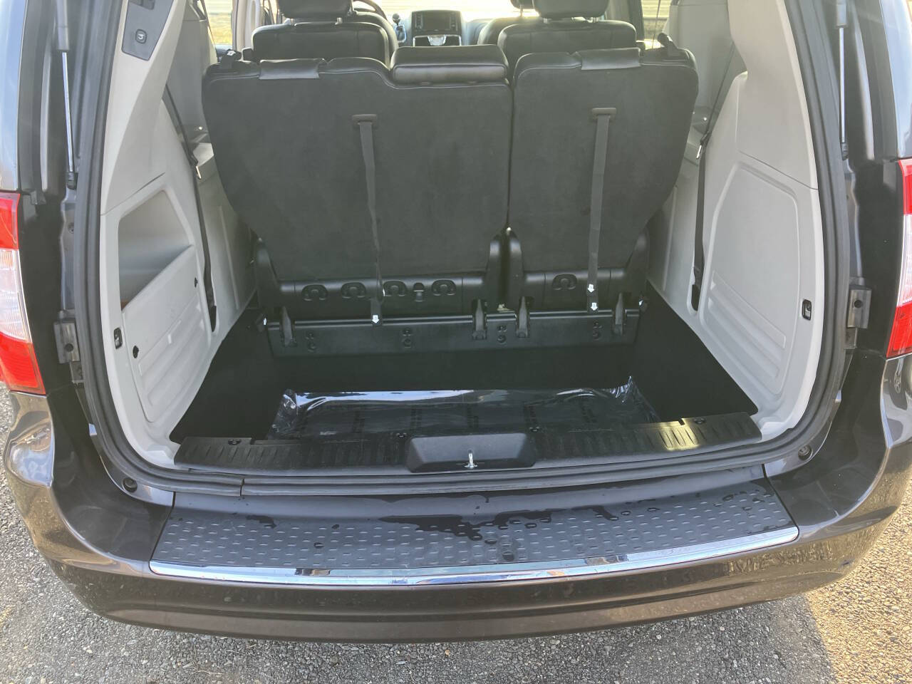 ChryslerTown and Country9