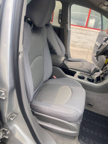 2012 Chevrolet Traverse LS