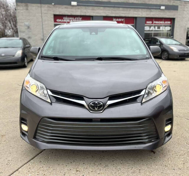 2019 Toyota Sienna XLE 8-Passenger
