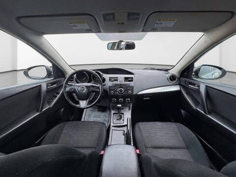 2013 Mazda MAZDA3 i Touring