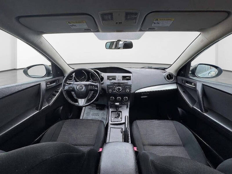 2013 Mazda MAZDA3 i Touring